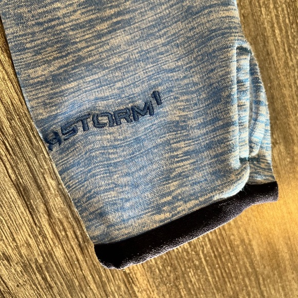 Under Armour Sweatshirt - Picture 2 of 5